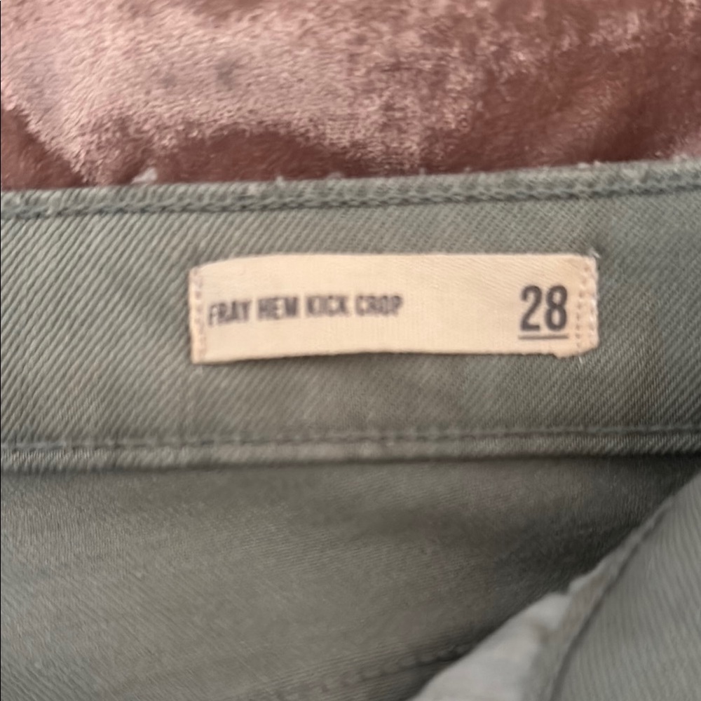 Sage Ankle Cropped Jeans with Frayed Hem NWOT - Picture 4 of 4